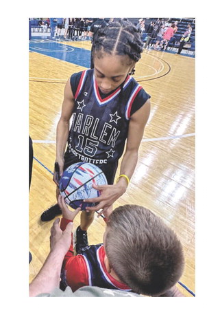 Unable to get on WNBA roster, ex-LSU star Alexis Morris signs with Globetrotters, plays overseas