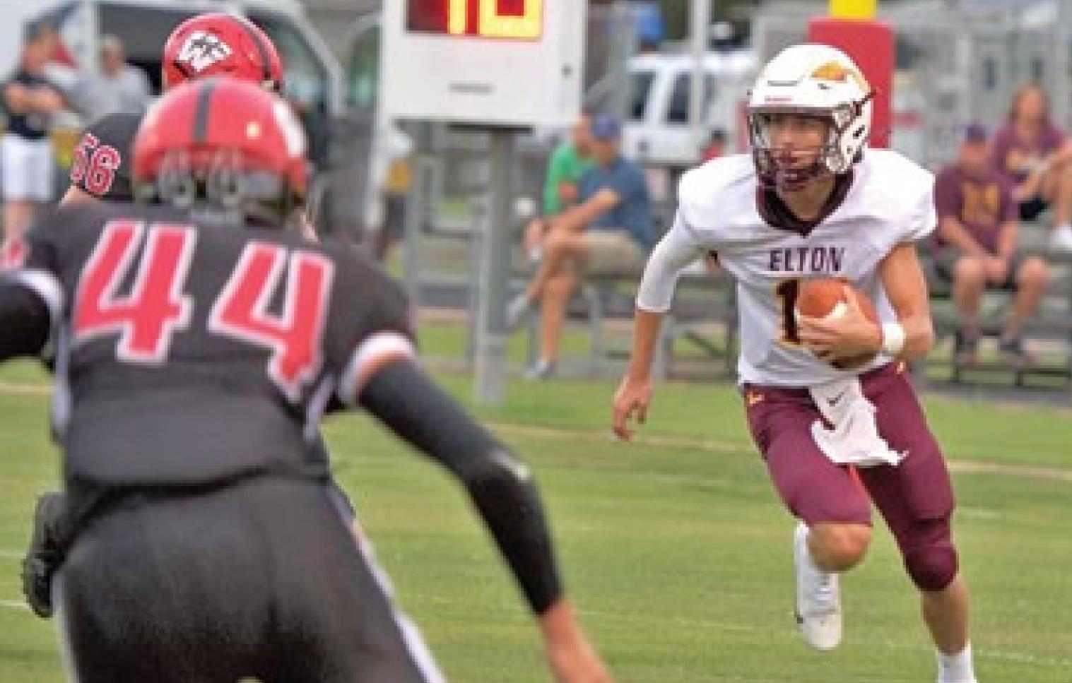 Hounds edge out Indians 21-13 in jamboree