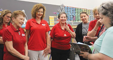 Republican Women’s Club donates book to JES