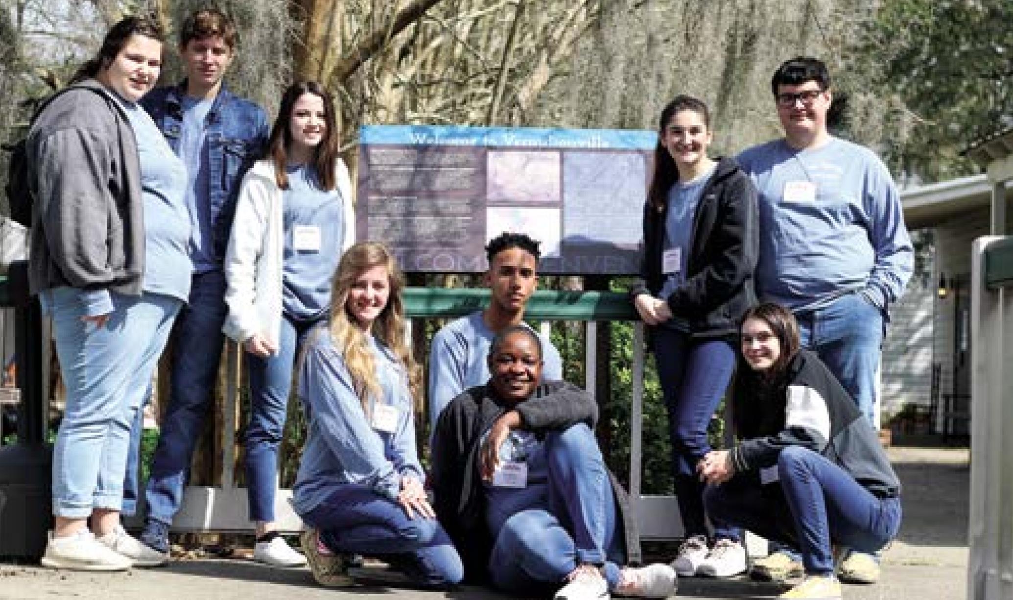 Hathaway Club Attends French Convention