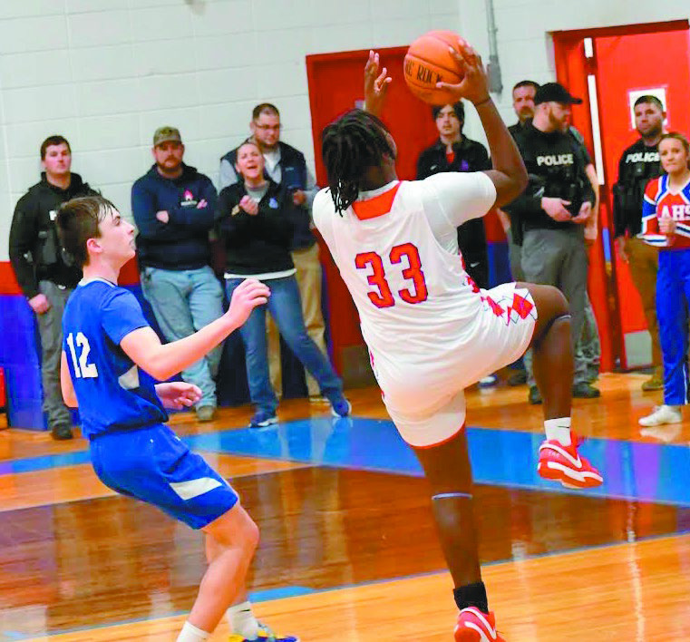 Lake Arthur sweeps past Welsh in district play