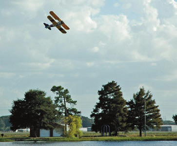 STEARMAN AND TAILDRAGGER FLY-IN