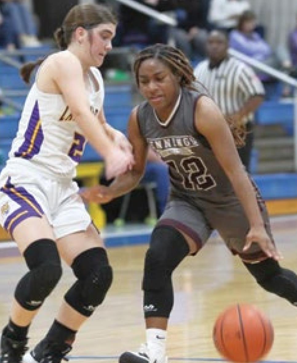 Doucet, Lady Dogs hammer Doyle, 58-26