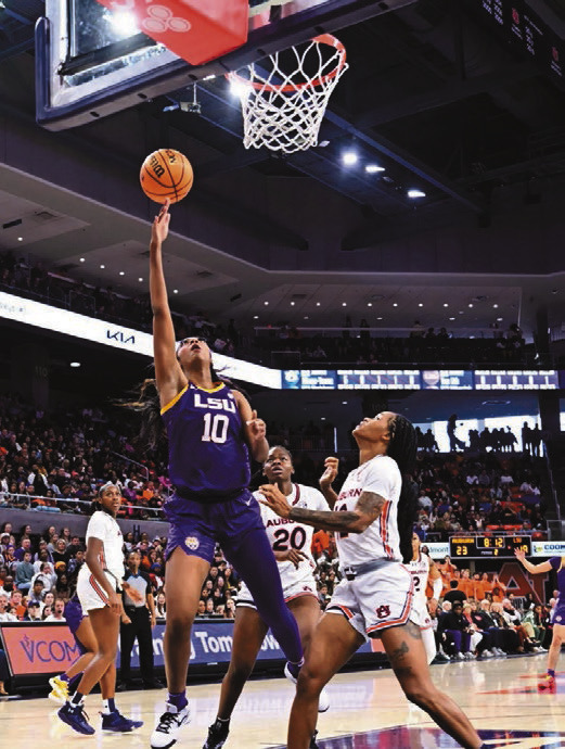No. 7 LSU falls on the road at Auburn, 67-62