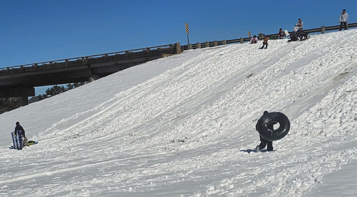 SPORTS IN THE SNOW!