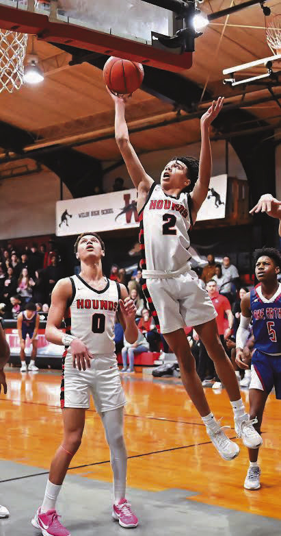 Hounds whip through Bell City, 67-52