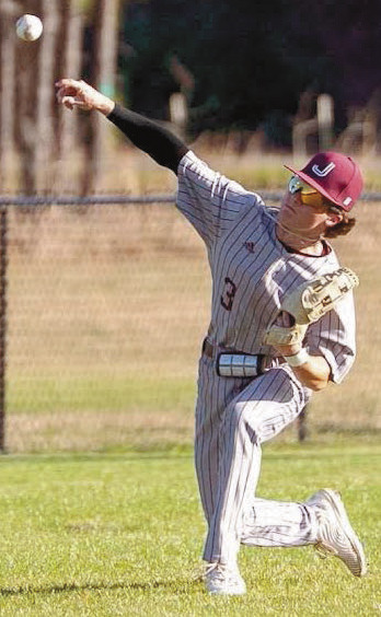 Dogs roll past Oak Hill, 12-6