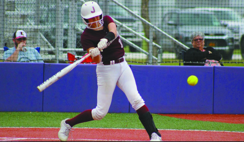 Iota claims 10-inning thriller over Lady Dogs