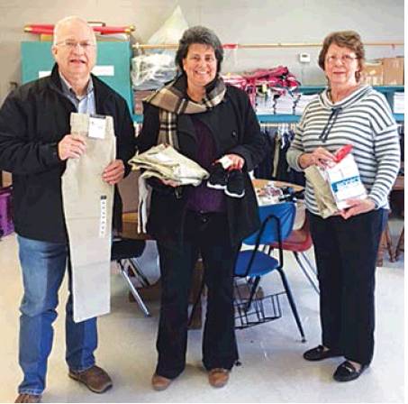 Rotary Club, Parker’s donate to JWES Closet