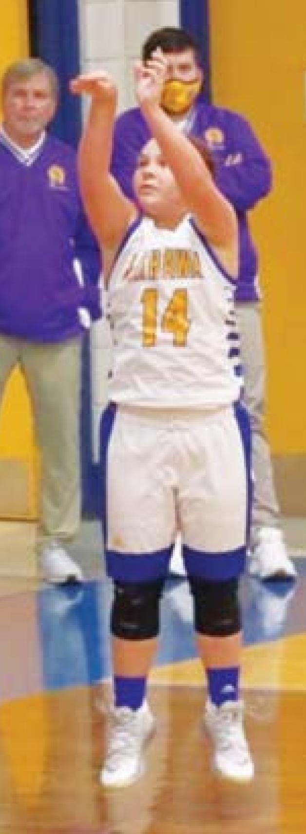 No. 1 Lady Hornets bury Bell City behind Guidry’s 31