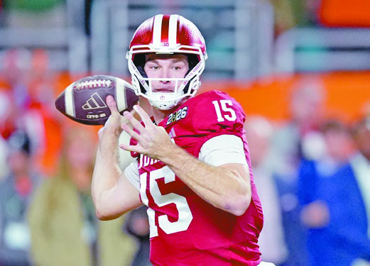 Fernando Mendoza's clutch play against Miami leads undefeated Indiana to its 1st national title