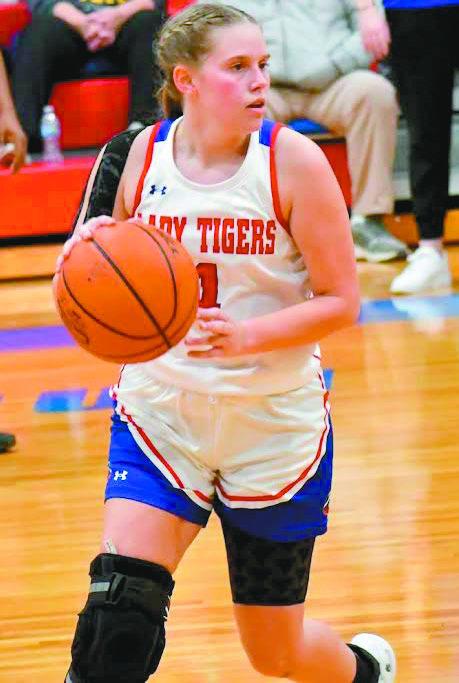 Lake Arthur splits with LRA in hoops action