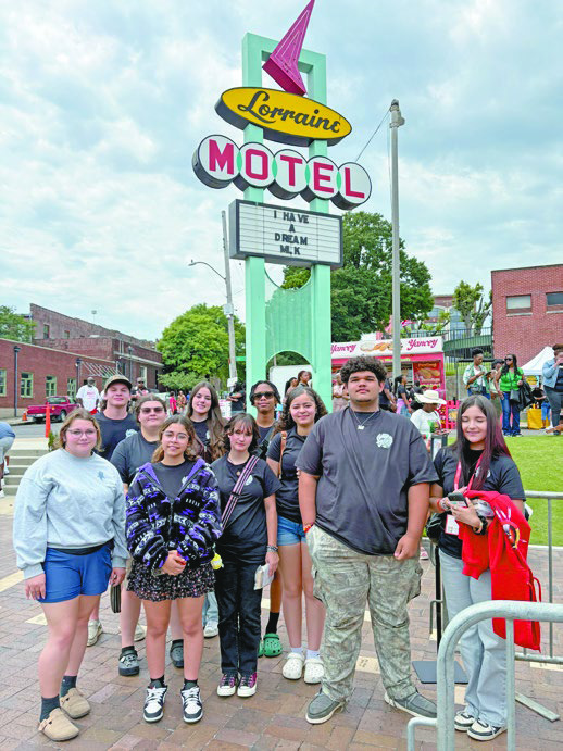 Elton students turn road trip into meaningful learning opportunity
