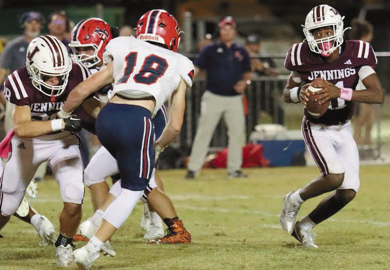 Dogs win 17-16 thriller over Notre Dame