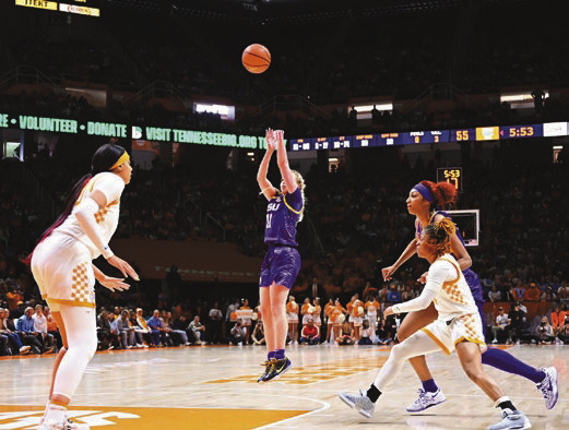 Van Lith gets hot in 75-60 win over Lady Vols