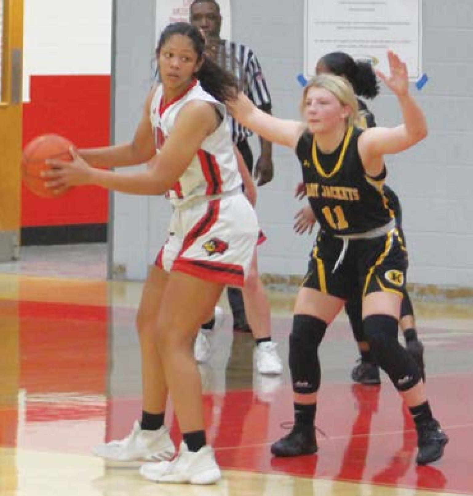 Cards, Lady Cards sweep Kinder in pair of wins