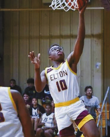 Indians grab another win over Sacred Heart, 32-24