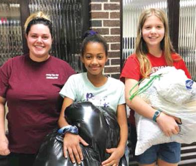 Students Donate to Animal Shelter
