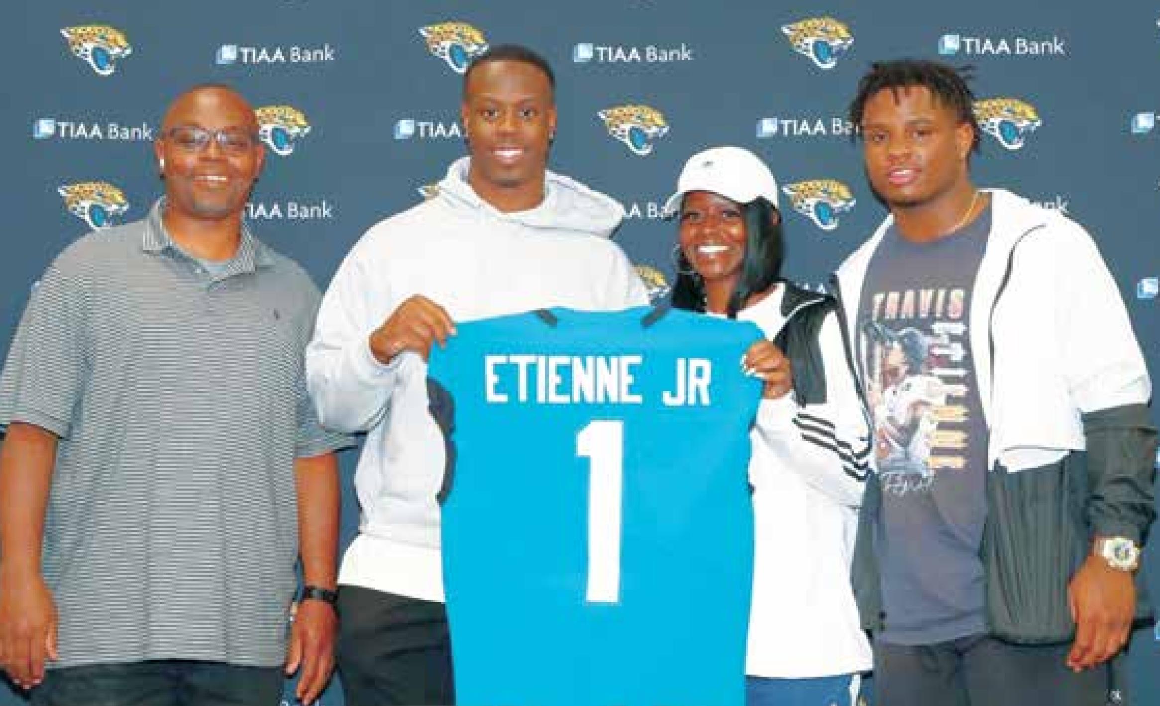 Etienne, Jr., transitions to broader role with Jaguars