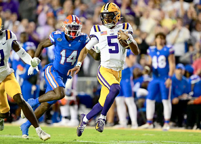 Daniels adds to Heisman campaign; LSU beats Florida, 52-35