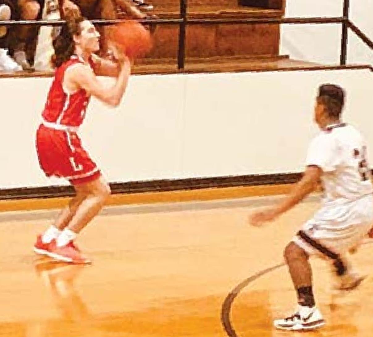 Elizabeth Edges Out Cardinals