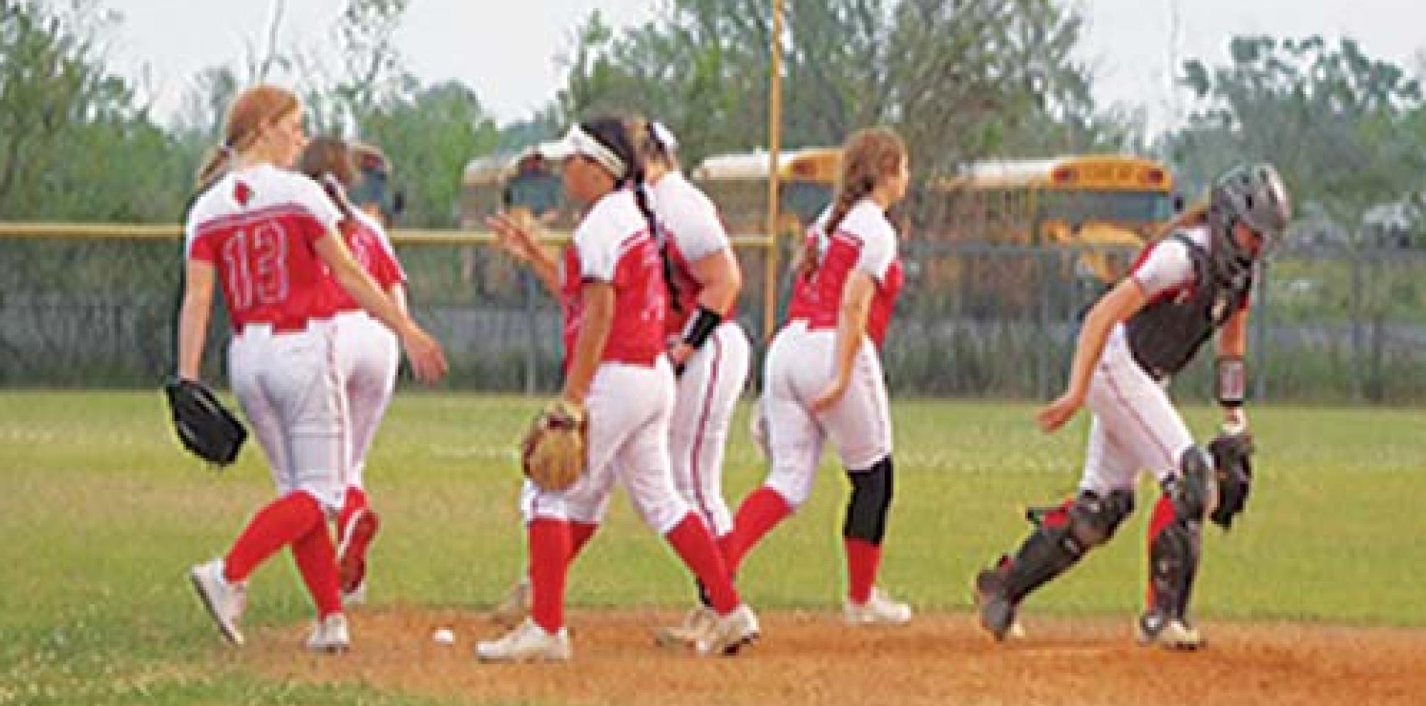 Lady Cards drop pair to Bell City
