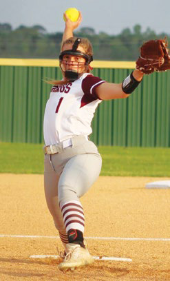 Lady Dogs move to 6-0 with win over Crowley