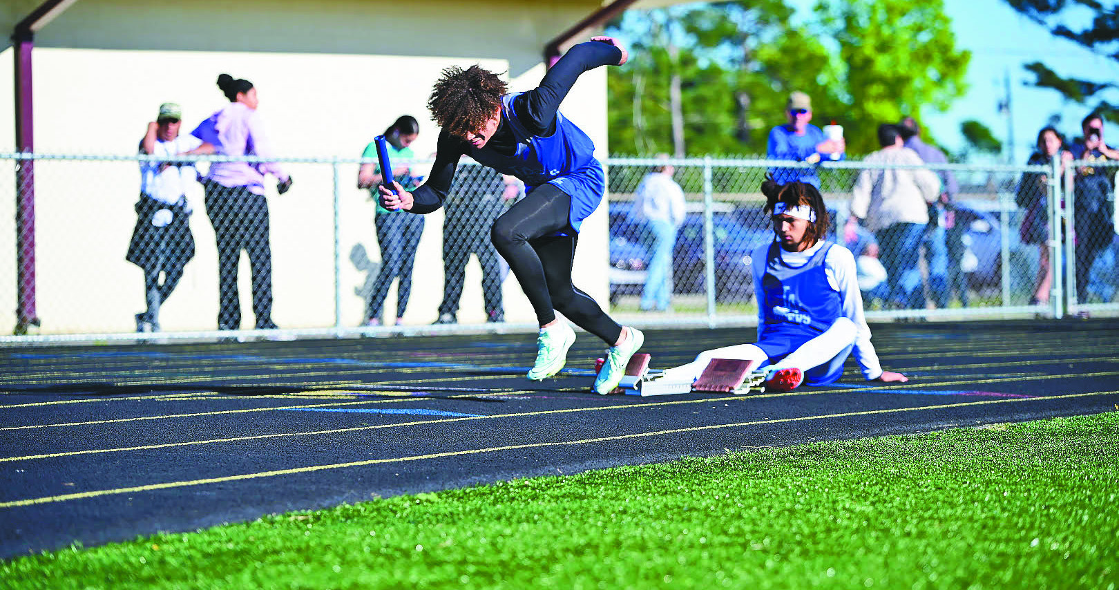 Davis caps off career with 400-meter state title