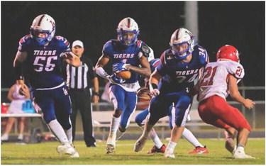 Fourth Quarter fireworks lead LA to 34-32 win