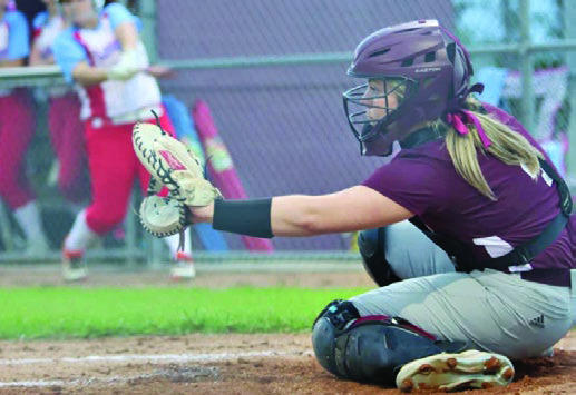 Lady Dogs pick apart East Beau, 9-5