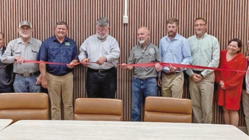 COURTHOUSE RIBBON CUTTING