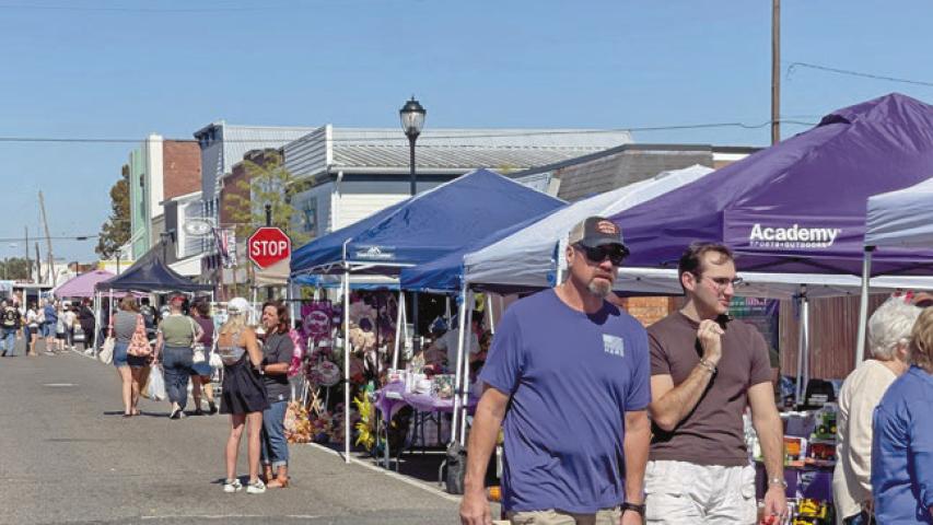Families and visitors filled downtown Jennings Saturday as Jennings Alive brought together shopping, children’s activities, live entertainment and fall fun throughout the day. Daily News photos by D'Arcy Knight